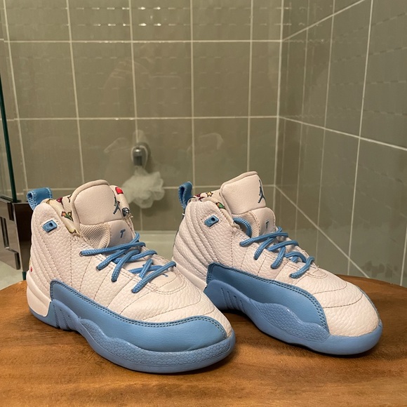 Toddler Jordan 12s Retro - Picture 1 of 4